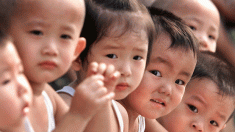 한 자녀 정책 폐지했지만 중국 부부들 여전히 ‘눈물’