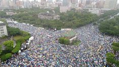 폭우속 수만명 대만인, 민주주의를 지키다…친 중공매체 NO!