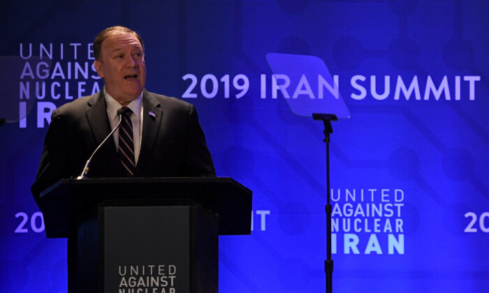 마이크 폼페이오 미국 국무장관이 뉴욕 유엔총회에서 열린 '핵 반대 이란 정상회의'에서 연설하고 있다. 2019. 9. 25. | Darren Ornitz/Reuters =Yonhapnews(연합뉴스)