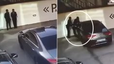 갓 출고된 자동차 ‘액셀’ 잘못 밟아 사람 덮친 ‘벤츠 사고’ CCTV 영상