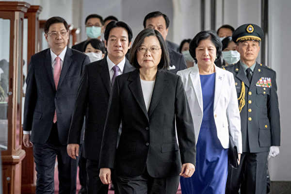 대만 차이잉원 총통(앞줄 가운데) | 대만 총통부