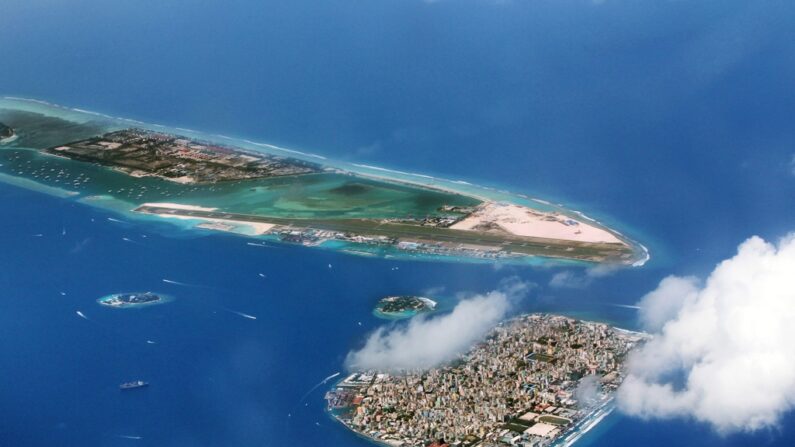 몰디브 수도 말레 섬(아래)과 공항 섬 | 연합뉴스

