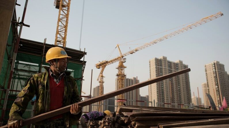 중국 경제학자 위융딩은 중국의 경제 성장률에 대한 신뢰할 만한 데이터가 없다고 말했다. | NICOLAS ASFOURI / AFP