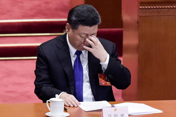 쿠데타의 그늘에서 벗어나지 못하고 있는 시진핑 중국 공산당 총서기. | FRED DUFOUR/AFP/Getty Images
