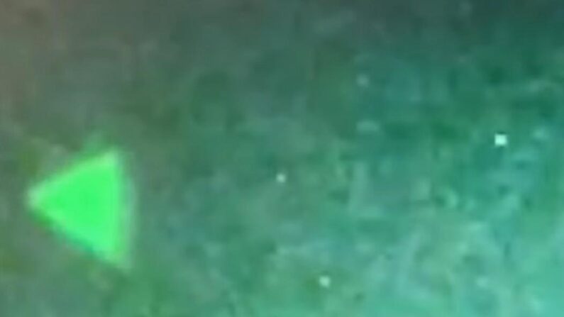 미 해군이 촬영한 UFO 영화제작자 제레미 코벨 유튜브. | 화면캡처