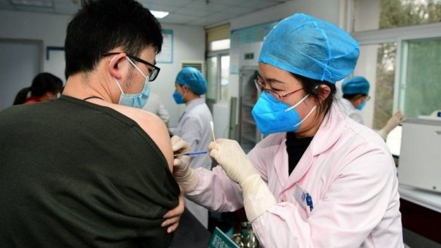 중국의 코로나19(중공 바이러스 감염증) 백신 접종 | 로이터=연합뉴스