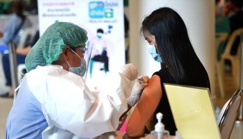 기사와 직접 관련 없는 자료 사진. 태국 방콕에서 백신을 접종하고 있다. | 신화=연합