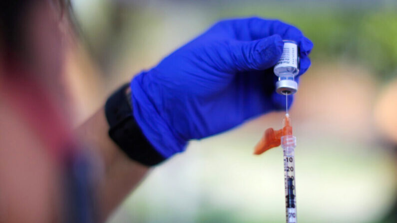 중국 공산당 바이러스 감염증(코로나19) 백신 접종 | Lucy Nicholson/Reuters/연합
