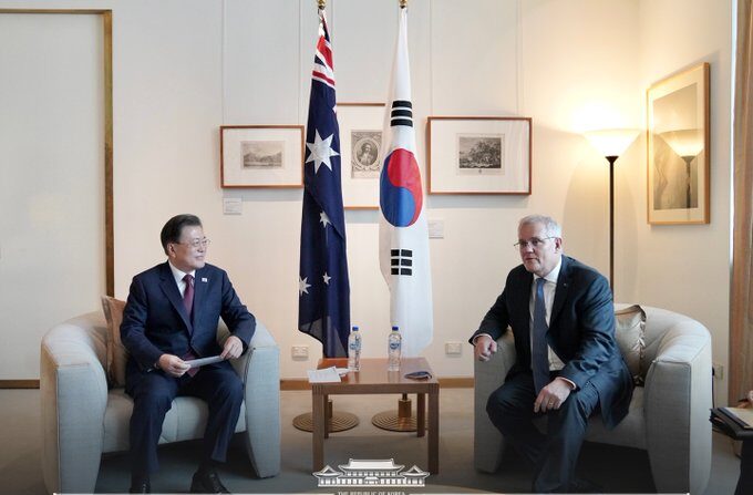 문재인 대통령이 스콧 모리슨(Scott John Morison) 호주 총리와 12월 13일(현지 시간) 호주 캔버라 국회의사당에서 정상회담을 했다. | 청와대 제공