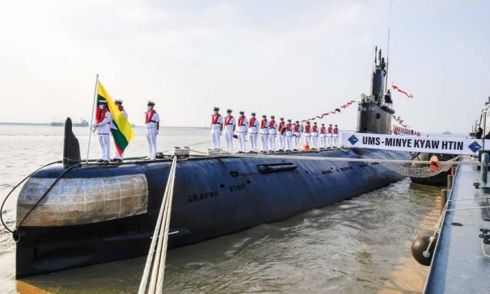 미얀마 양곤에서 취역식을 가진 중국산 밍급 잠수함 | 연합뉴스