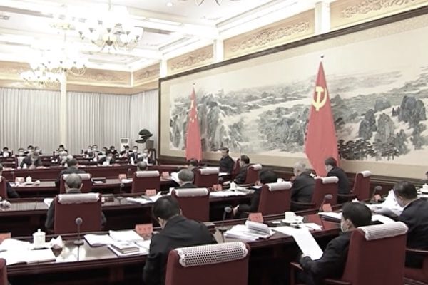 시진핑 총서기는 6일 정치국회의를 주재하고 내년 경제사업을 분석하면서 ‘6대 안정’과 ‘6대 보장’을 재차 강조했다. | 영상 캡처