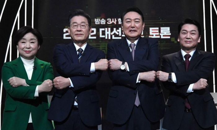 2월 3일, 대선 후보 4인의 첫 TV 토론이 열렸다. | 연합뉴스