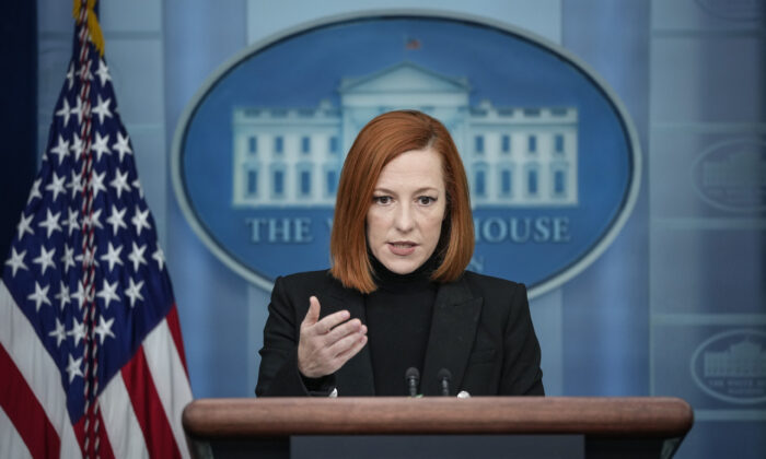 젠 사키 미국 백악관 대변인이 기자회견에서 발언하고 있다. 2022.2.25 | Drew Angerer/Getty Images