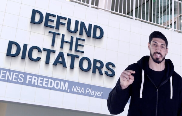 마이크 왈츠 하원의원이 제작한 광고의 한 장면. 중국 공산당 독재정권을 비판해온 미국프로농구(NBA) 에네스 칸터 선수가 등장한다. | 화면 캡처
