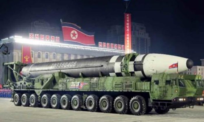 북한은 지난 2020년 10월 10일 노동당 창건 75주년 기념 열병식에서 미 본토를 겨냥할 수 있는 신형 대륙간탄도미사일(ICBM)을 공개했다. | 연합뉴스