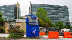 [단독] 미 CDC 직원 수백 명, 지금껏 코로나19 백신 안 맞았다