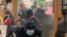 연막탄 터뜨리고 총격…미국 뉴욕 지하철서 무차별 공격으로 16명 부상