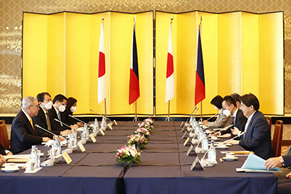 일본과 필리핀이 9일 사상 첫 외교·국방 2+2 회의를 진행했다. | RODRIGO REYES MARIN/POOL/AFP via Getty Images/연합