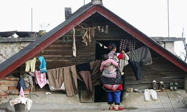 중국 윈난성에 있는 소수민족 이(彝)족의 한 마을. 2006.2.11 | Cancan Chu/Getty Images