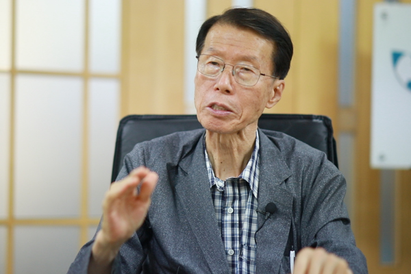 한변 명예회장 김태훈 변호사는 ““북한인권법이 정상 시행되고 통일이 되는 날까지 화요 집회를 계속할 것”이라고 말했다. | NTD