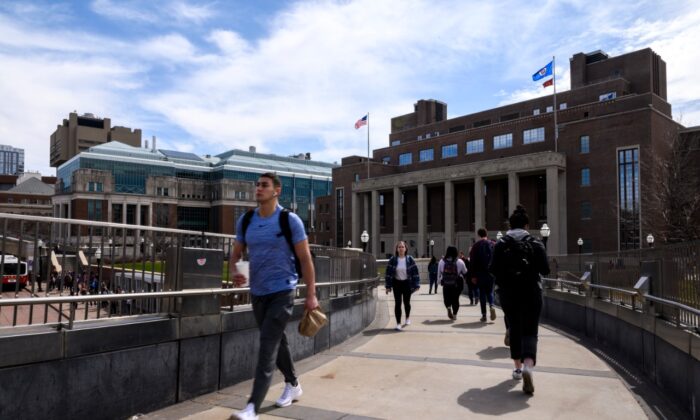 2019.04.09일 미네소타 대학교 캠퍼스 모습이다. 이 대학은 2019년에 공자학원을 폐쇄했다. | Stephen Maturen/Getty Images