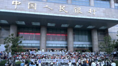 “내 예금 돌려줘” 중국서 수천명 시위…당국 강제 해산