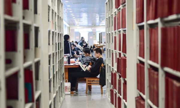 기사와 직접 관련 없는 자료 사진. 도서관에서 공부하고 있는 중국 대학생들. | STR/AFP via Getty Images=연합뉴스 