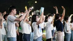 청년들, 서울광장서 자유를 외치다…‘2030 진짜콘’ 개최