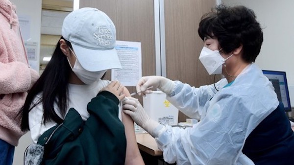 코로나19 백신 접종 | 연합뉴스