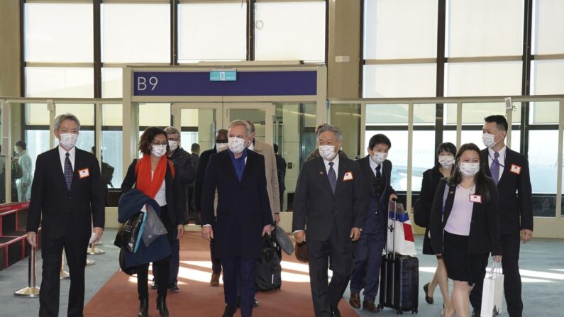 사진은 지난해 12월 대만 공항에 도착한 프랑스 의원단 모습. | 대만 외교부 제공
