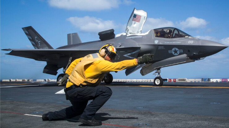 2018년 강습상륙함 USS에식스에서 이륙하는 미 해군 F-35B
|AFP=연합뉴스