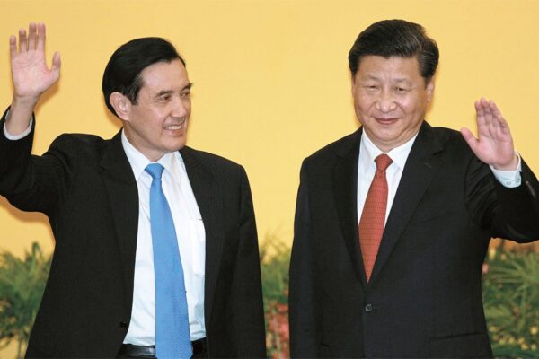2015년 싱가포르에서 양안 분단 후 첫 정상회담을 가진 마잉주 당시 대만 총통(좌)과 시진핑 중국 국가주석(우). | 연합뉴스
