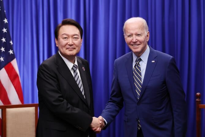 2022.11.19 캄보디아 프놈펜에서 열린 한미정상회담에서 운석열 대통령과 바이든 미국 대통령 | 연합뉴스