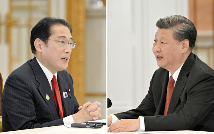 기시다 후미오 일본 총리(좌)와 시진핑 중국 공산당 총서기가 지난 2022년 11월 17일 태국 방콕에서 3년 만의 중일 정상회담을 하고 있다. | 연합뉴스
