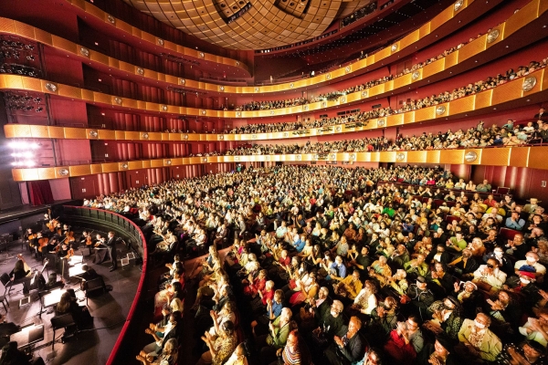 2023년 4월 13일 미국 뉴욕 링컨센터 데이비드 코흐 극장에서 열린 션윈 공연 | 에포크타임스