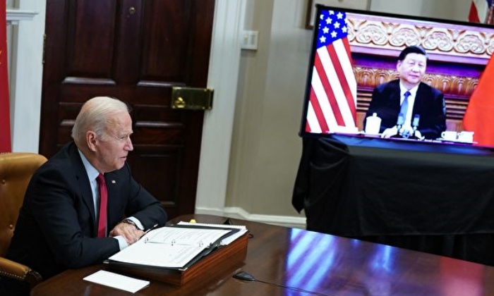 조 바이든 미국 대통령이 2021년 11월 16일 백악관에서 시진핑 중국 공산당 총서기와 화상 대화를 하고 있다. | Mandel Ngan/AFP/연합