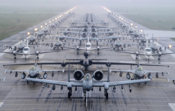2023년 5월 5일, 미 공군이 경기도 오산 공군기지에서 F-16 등 전투기 수십 대를 동원해 '엘리펀트 워크' 훈련을 실시하고 있다. | 미 공군 제공