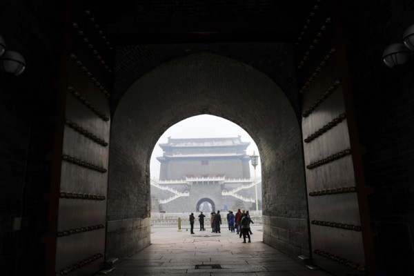 중국 베이징의 내성 남문인 정양먼(正陽門). | WANGZHAO/AFP/GettyImages/연합뉴스
