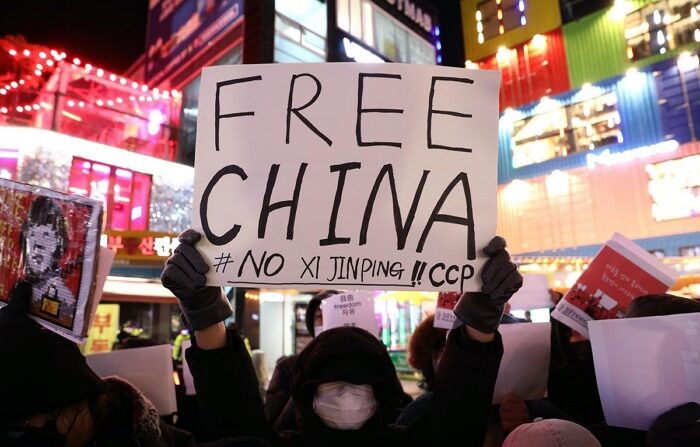 지난해 11월 30일 서울에서 중국의 '제로 코로나' 정책으로 발생한 희생자를 추모하는 집회가 열렸다.｜Chung Sung-Jun/Getty Images/연합뉴스