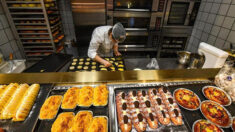 위기의 中 소상공인, 작년 중국 빵집 12만곳 이상 폐업