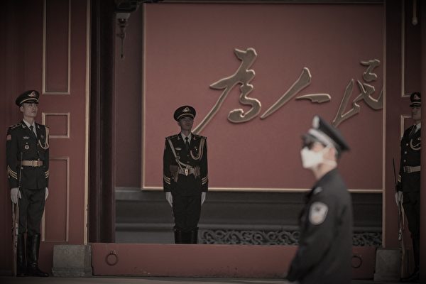 중국의 각 성(省)과 시(市)가 최근 정부기관을 축소하고 있다. 사진은 중난하이(中南海) 정문 신화문(新華門). | Noel Celis/AFP/연합