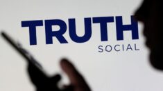 ‘트루스 소셜’ 26일부터 거래…트럼프, 세계 500대 부자 첫 합류