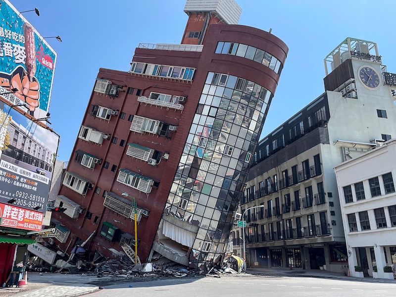대만서 25년만에 최대 규모 강진…건물 최소 26여채 붕괴, 사상자 발생