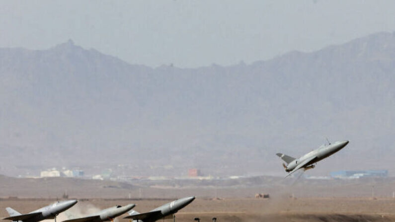이란 군의 드론 발사 훈련 장면. | WANA/로이터/연합뉴스