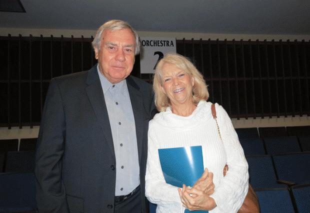 밥 밀러(Bob Miller)와 샤론 밀러(Sharon Miller) 부부는 1월 6일 밤 뉴욕 션윈예술단이 플로리다주 레이크랜드에서 개최한 두 번째 공연을 관람했다. (린난 기자)