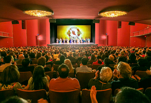 2016년 2월 21일 오후 션윈예술단은 워싱턴DC 케네디센터에서 관객들의 열렬한 박수와 환호 속에서 6일에 걸친 총 7회 공연을 원만히 마쳤다.